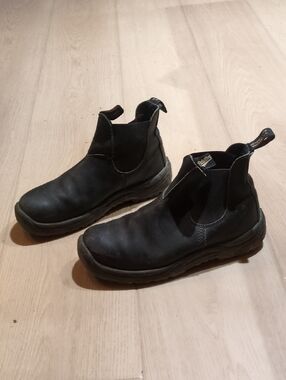 bcbgmaxazria black maxi dress Blundstone 2582 Dress Boot Range main image 0